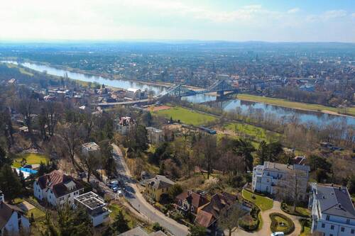 Blick nach Blasewitz - Etagenwohnung mit 118,60 m&sup2; in Dresden zum Kaufen