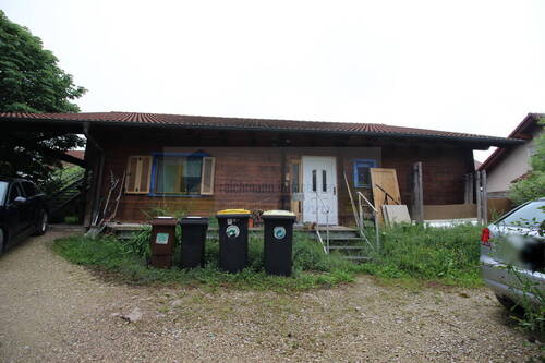 Ansicht - Provisionsfrei! Einfamilienhaus mit Carport in Geisingen-OT Gutmadingen