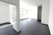 Wohn- und Esszimmer - Stilvolle 2-Zimmer-Wohnung im Erdgeschoss - modern saniert & bezugsfertig
