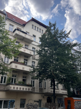 Hausansicht Straße II - Etagenwohnung mit 53,00 m² in Berlin zum Kaufen