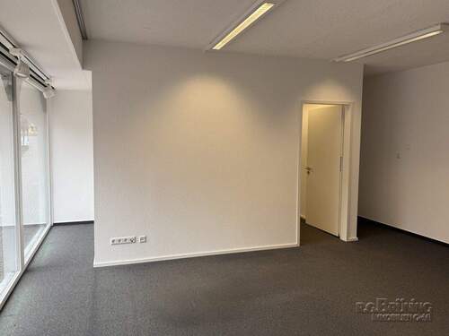 Front - 3 Zimmer Büro zur Miete in Ettenheim