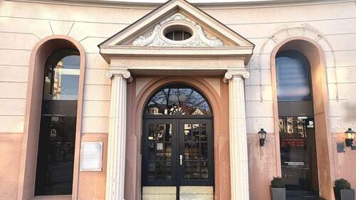 Eingang - Repräsentativer Altbau mit Aufzug & Fußbodenheizung - Charmante 2-Zi Whg. - List - Moltkeplatz