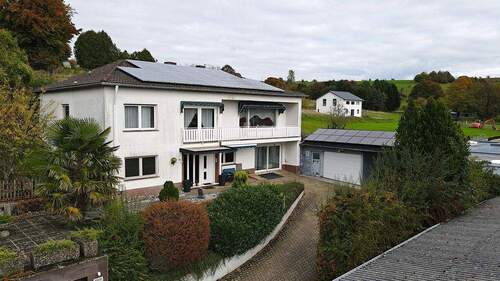 Garten - FREUDENBURG: GROßZÜGIGES ZWEIFAMILIENHAUS MIT IDYLLISCHEM GARTEN AUF 10 AR GRUNDSTÜCK