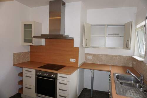 Blick in die Küche - Einfamilienhaus mit 190,00 m&sup2; in Langen zum Kaufen