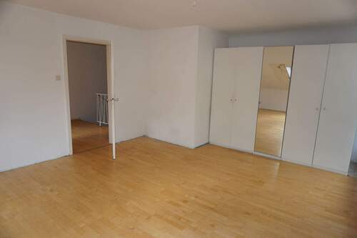 Schlafzimmer 1 von 4 - 