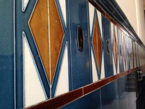 Fliesen im Hauseingang - Zeißstr. 38 !!!! 3-Raum-Wohnung mit Balkon !!!