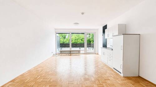 Wohn- Essbereich - 2 Zimmer Etagenwohnung zum Kaufen in Wiesbaden