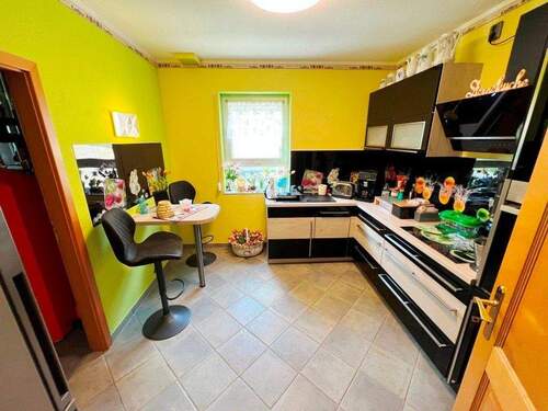 Küche mit Einbauküche - 4 Zimmer Einfamilienhaus zum Kaufen in Dresden