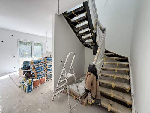 Flur/Treppe Erdgeschoss - 4 Zimmer Einfamilienhaus in Bergkamen