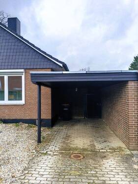 Carport - 5 Zimmer Einfamilienhaus in Bad Segeberg