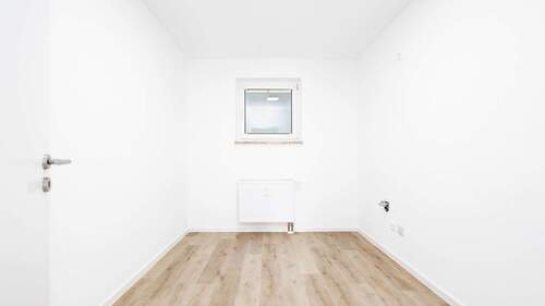 Whg. 5 & 6 - 1 Zimmer Etagenwohnung in Lappersdorf