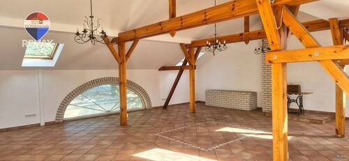 Wohnsaal - 9 Zimmer Einfamilienhaus in Neuenhagen