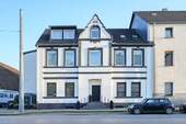 Hausansicht - 9 Zimmer Mehrfamilienhaus, Wohnhaus zum Kaufen in Bochum