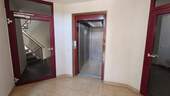 Hausflur mit Aufzug - 