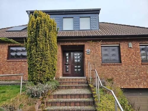 Hauseingang - 6 Zimmer Einfamilienhaus in Monschau