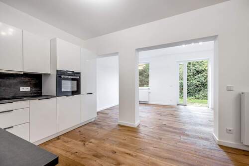 Wohn-/Essbereich - Hochwertig sanierte Erdgeschosswohnung in zentraler Lage von Groß Borstel