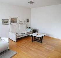 Gepflegte 3,5-Zimmer-Wohnung in Esslingen-Sulzgrieß mit TG-Stellplatz und Südbalkon - Esslingen am Neckar Sulzgries Gepflegte 3,5-Zimmer-Wohnung in Esslingen-Sulzgrieß mit TG-Stellplatz und Südbalkon - Esslingen am Neckar Sulzgries