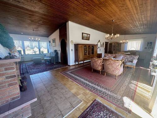 Wohn- und Essbereich - 5 Zimmer Einfamilienhaus in Waldbrunn