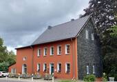 ESI-687 - Komplett saniertes und renoviertes Anwesen in Alleinlage mit 2 Wohneinheiten und 2 Ferienwohnungen
