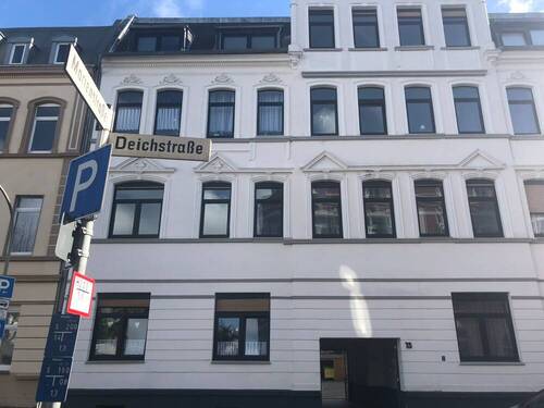Außenansicht - 4 Zimmer Etagenwohnung zur Miete in Wilhelmshaven