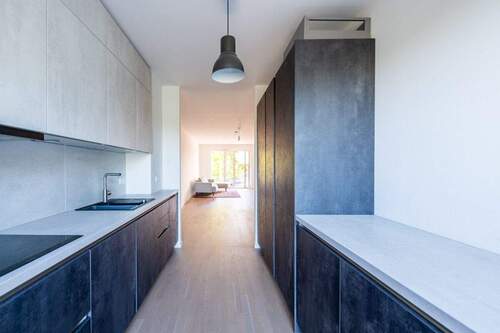 Küche - Elegante 4-Zimmer-Wohnung mit Südbalkon, Einbauküche & hochwertiger Ausstattung nahe Prenzlauer Berg