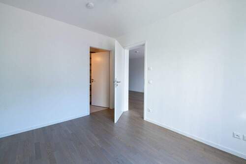 Zimmer 2 - 