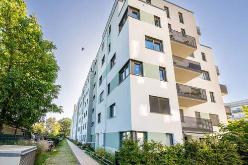 Fassade - 4 Zimmer Etagenwohnung zum Kaufen in Berlin