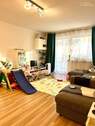 Wohnzimmer - Exklusive 3-Zimmerwohnung mit Garage: Gut geschnitten, helle Zimmer, ideal für Familien!