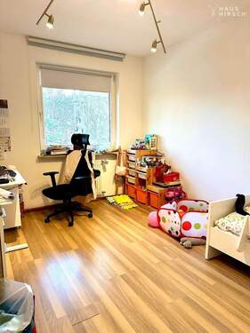 Kinderzimmer - 3 Zimmer Etagenwohnung zum Kaufen in Erlangen