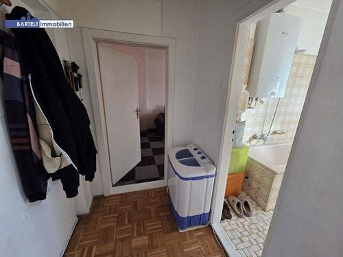 Flur - 1 Zimmer Etagenwohnung in Hannover / Oststadt