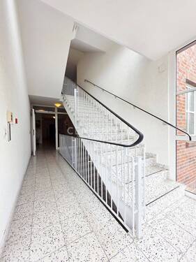 Hausflur - Etagenwohnung mit 92,60 m&sup2; in Wilhelmshaven zum Kaufen