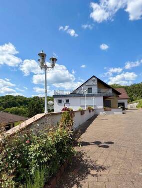 4 - Mehrfamilienhaus, Wohnhaus mit 350,00 m&sup2; in Utscheid zum Kaufen