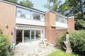 Reihenmittelhaus - Bezugsfrei: Gepflegtes 3,5-Zi.-Reihenmittelhaus mit Tiefgarage und Garten in Nikolassee!