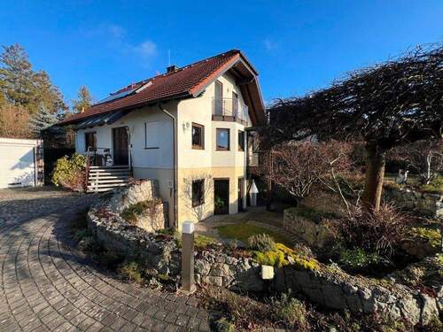 Hausansicht - 829.000,00&nbsp;EUR Kaufpreis, ca.&nbsp; 130,00&nbsp;m&sup2;&nbsp;Wohnfl&auml;che