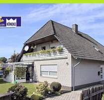 Wohnhaus mit 2 Wohneinheiten, Doppelgarage, in zentrumsnaher Lage, für Anleger oder Selbstnutzer! - Barnstorf