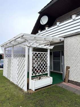 mit überdachter Terrasse - 6 Zimmer Mehrfamilienhaus, Wohnhaus zum Kaufen in Barnstorf