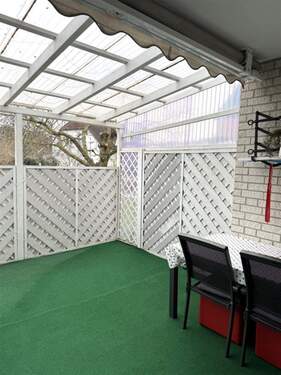 überdachte Terrasse - 6 Zimmer Mehrfamilienhaus, Wohnhaus in Barnstorf