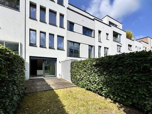 GARTENANSICHT - 5 Zimmer Mehrfamilienhaus, Wohnhaus zum Kaufen in Hamburg