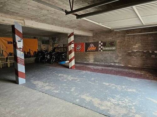 Garage - 