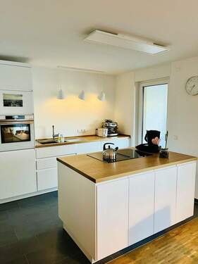 Offene Küche - Etagenwohnung mit 101,70 m&sup2; in Waldbronn zum Kaufen