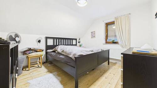 Schlafzimmer DG - 