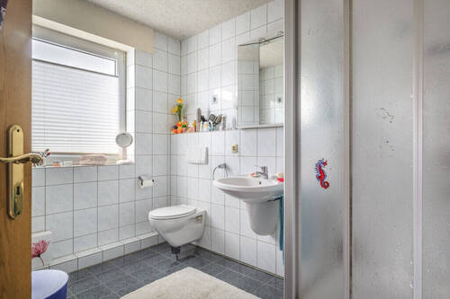 Badezimmer Dachgeschoss - 