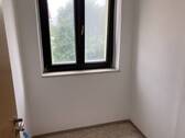 Abstellraum halb Treppe - Etagenwohnung mit 56,00 m² in Zwickau zur Miete