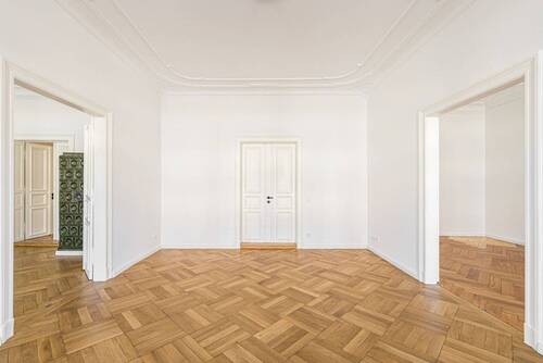 Wohnzimmer - 4 Zimmer auf 146?m² - stilvoll wohnen mit zwei Balkonen