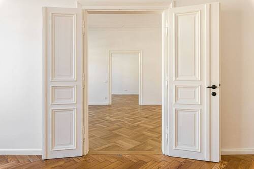 Flügeltüren - 4 Zimmer Etagenwohnung in Leipzig