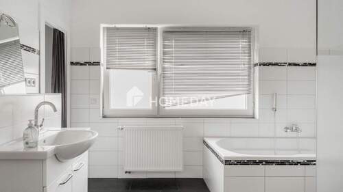 1. OG Badezimmer 1 - 