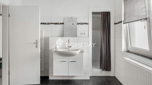 1. OG Badezimmer 3 - 