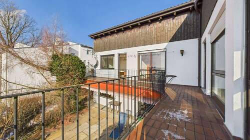 Balkon 3.jpg - 8 Zimmer Einfamilienhaus in Friedberg