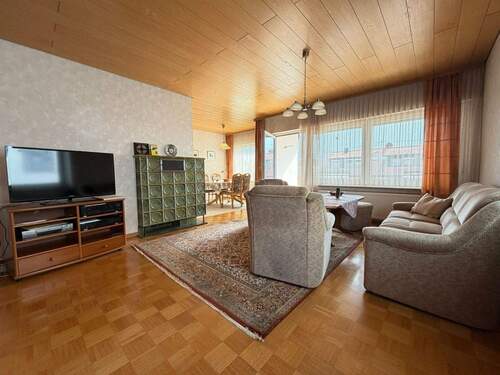 Wohnen und Essen - 4 Zimmer Einfamilienhaus in Reutlingen