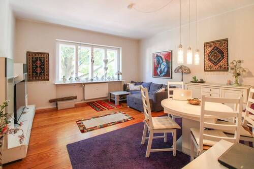 Wohnzimmer - 4 Zimmer Etagenwohnung in Berlin